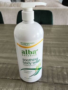 NWT Alba Botanica Soothing Body Wash 32 Oz
